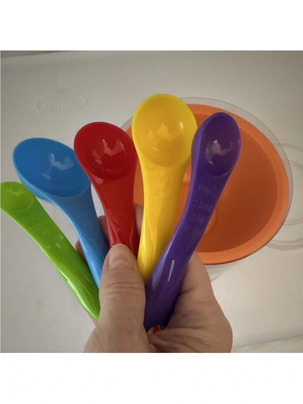 Multicolor Nesting Mixing Bowls with Matching Measuring Spoons